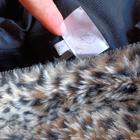 Fer coat - Picture 3 of 3